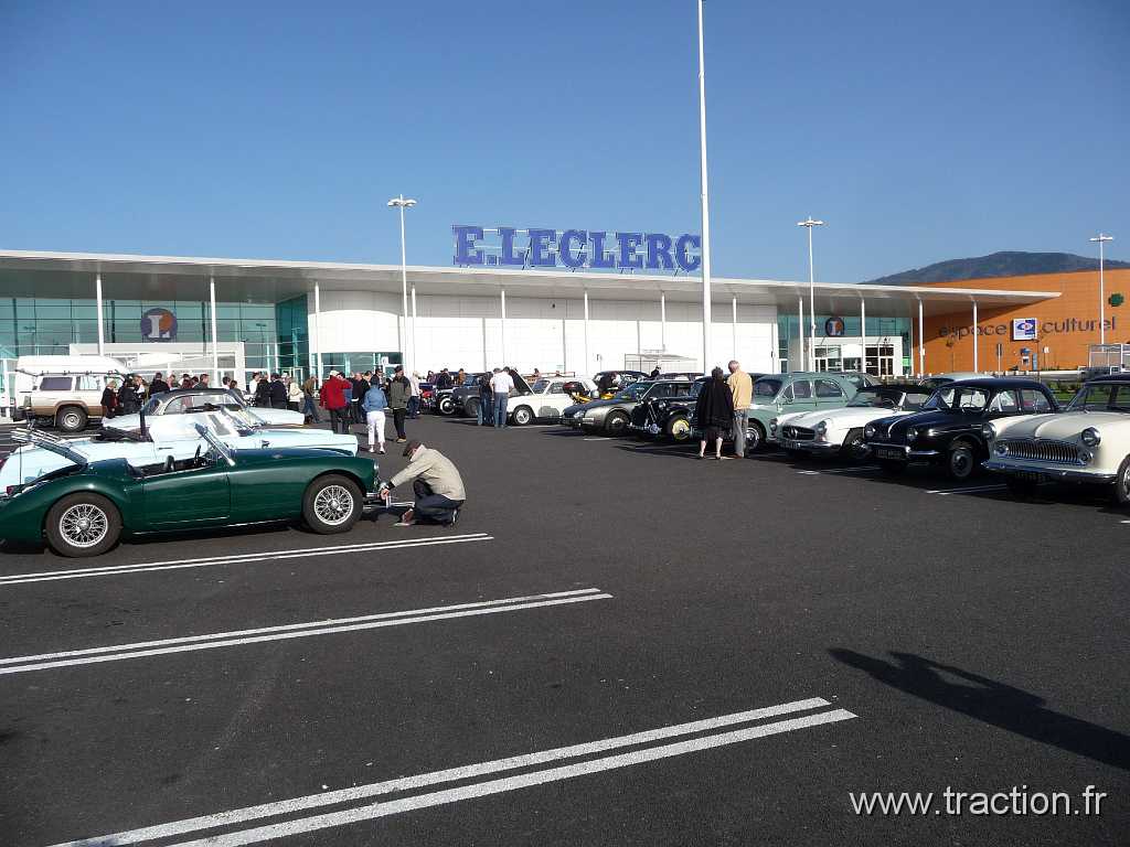 2011_04_Rodage (8).jpg - 10/04/2011 - 68053 MULHOUSE CEDEX Club de Véhicules Anciens d'Alsace Mulhouse 2ème Rodage Printanier, Parking du Leclerc